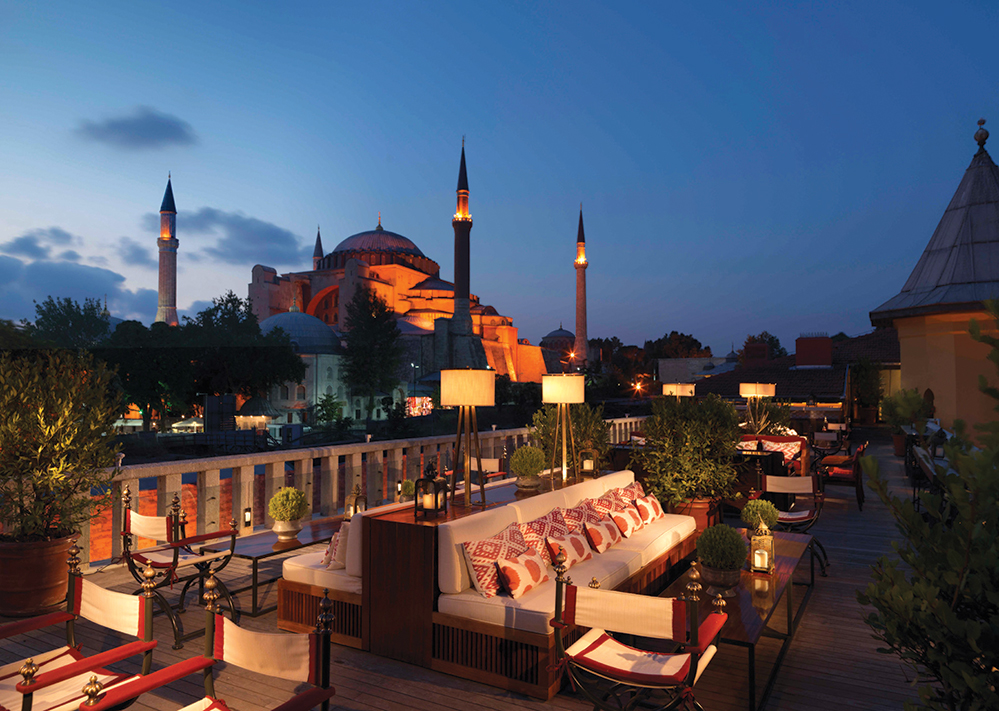 An immersive experience on the rooftop